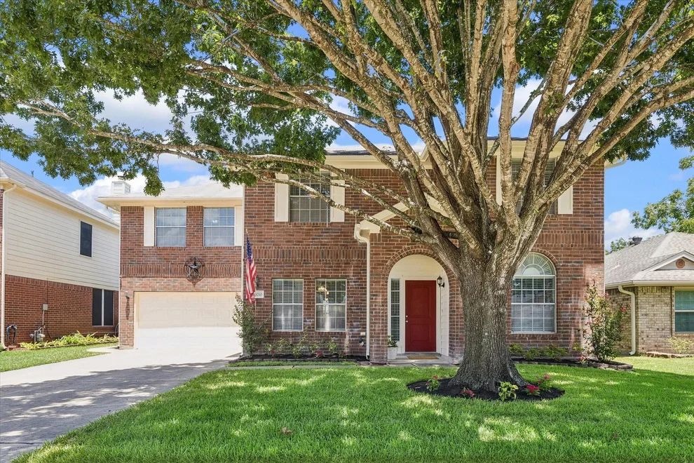 Unit for sale at 13710 Klamath Falls Drive, Houston, TX 77041
