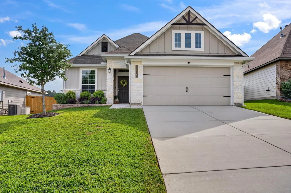 Unit for sale at 136 Worley Way, Huntsville, TX 77320