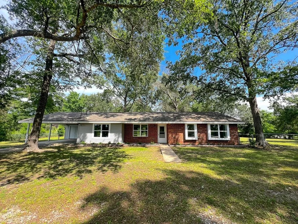 Unit for sale at 5 Mount Zion Church Rd, Huntsville, TX 77320