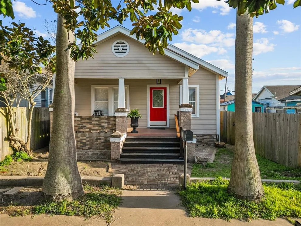 Unit for sale at 1019 Avenue M, Galveston, TX 77550