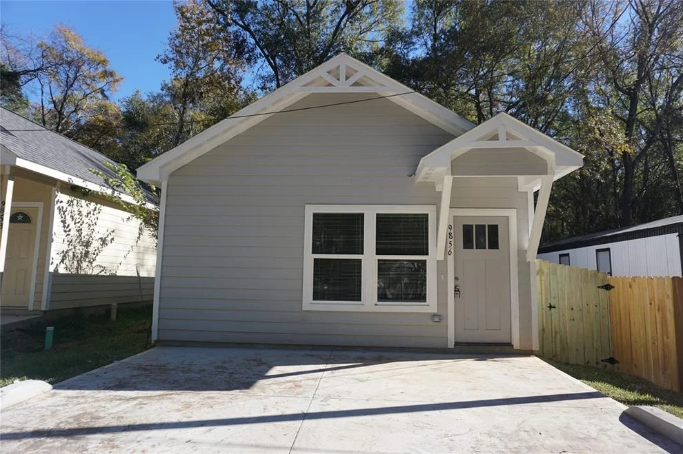 Unit for sale at 10986 Amblewood Street, Willis, TX 77318