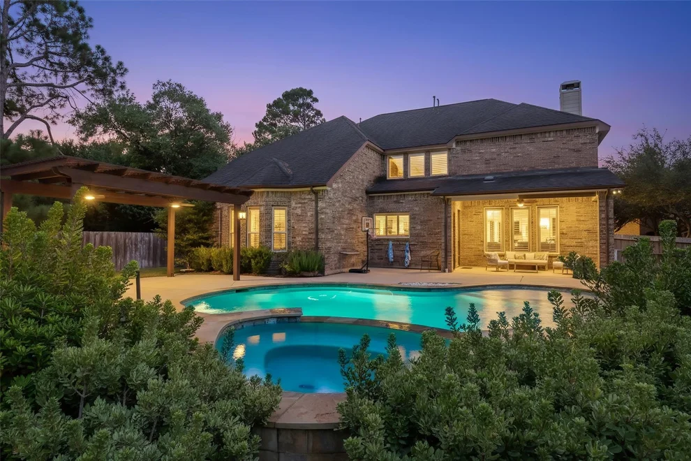 Unit for sale at 18 Wyndehaven Lakes Drive, Katy, TX 77494