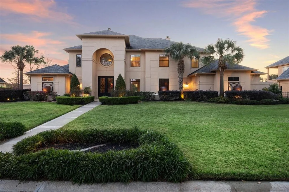 Unit for sale at 4423 Champions Court, League City, TX 77573