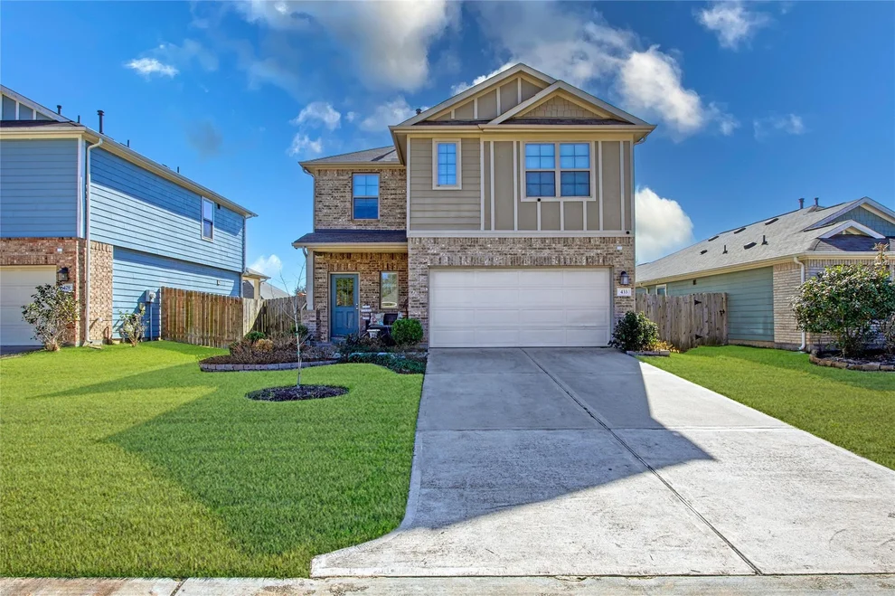 Unit for sale at 433 Camas Creek Lane, Magnolia, TX 77354