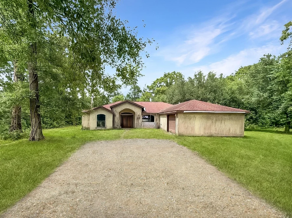 Unit for sale at 4585 Eaves Road, Vidor, TX 77662