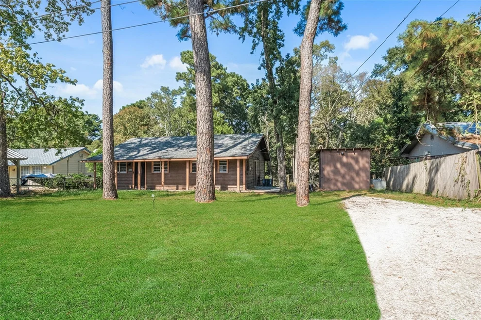 Unit for sale at 10386 E Pecan Street, Willis, TX 77318