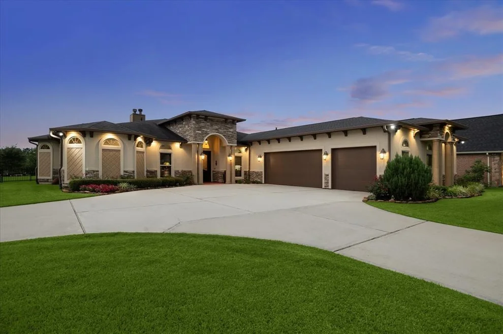 Unit for sale at 12301 Oak Bend Circle, Conroe, TX 77304