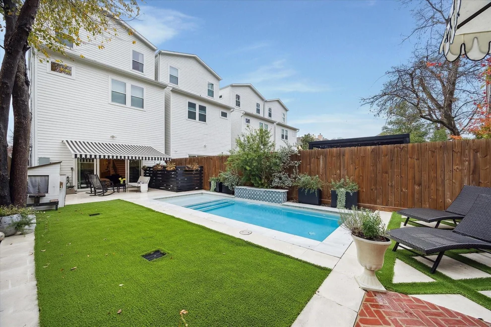Unit for sale at 440 W 21st Street, Houston, TX 77008