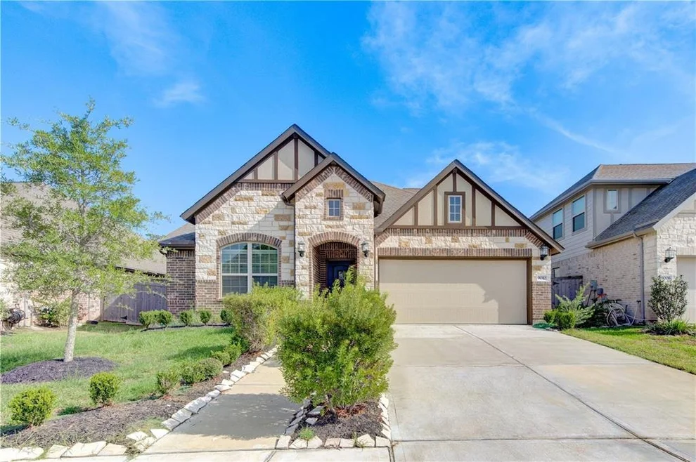 Unit for sale at 9010 Emerald Cane Drive, Missouri City, TX 77459