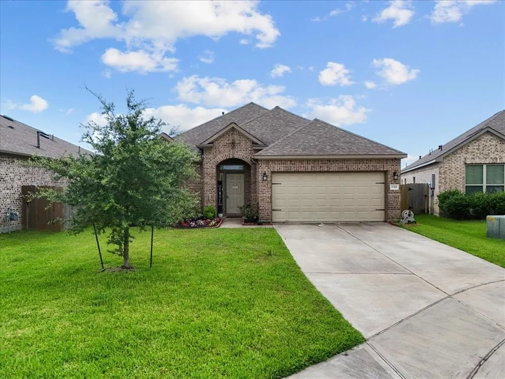 Unit for sale at 5318 Decatur Court, Dickinson, TX 77539