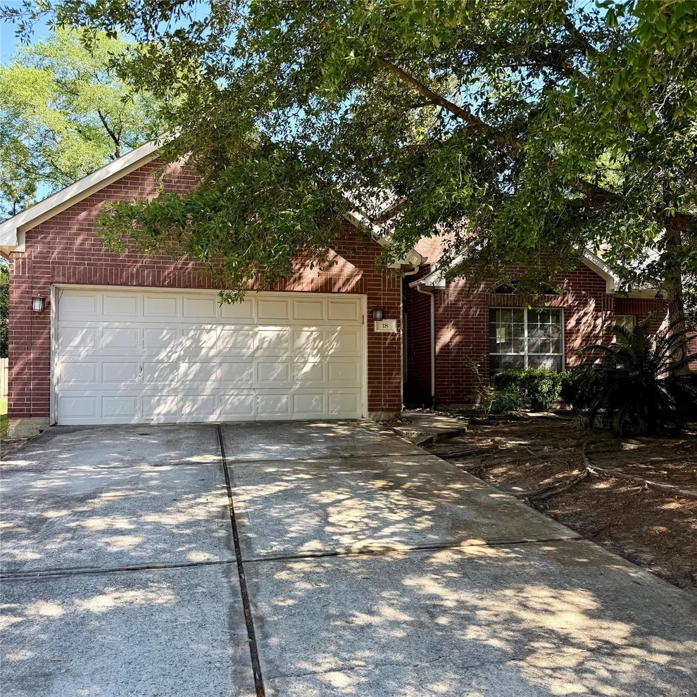 Unit for sale at 18 Griffin Hill Court, The Woodlands, TX 77382