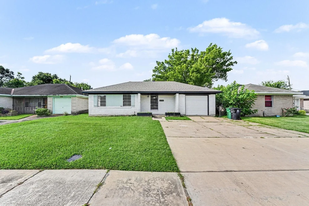 Unit for sale at 8746 Cowart Street, Houston, TX 77029
