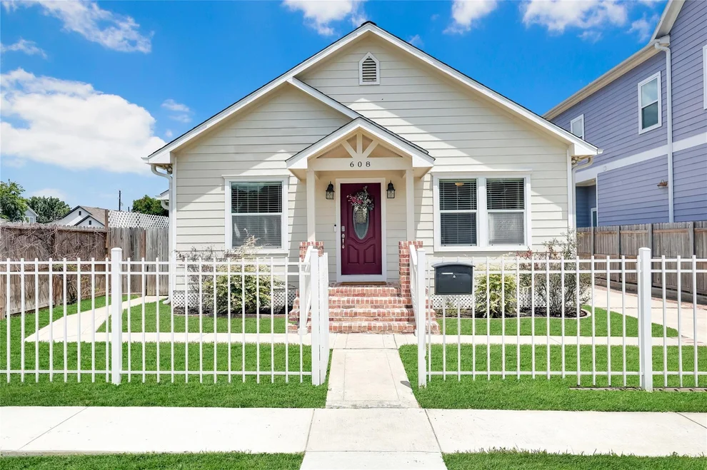 Unit for sale at 608 Jewett Street, Houston, TX 77009