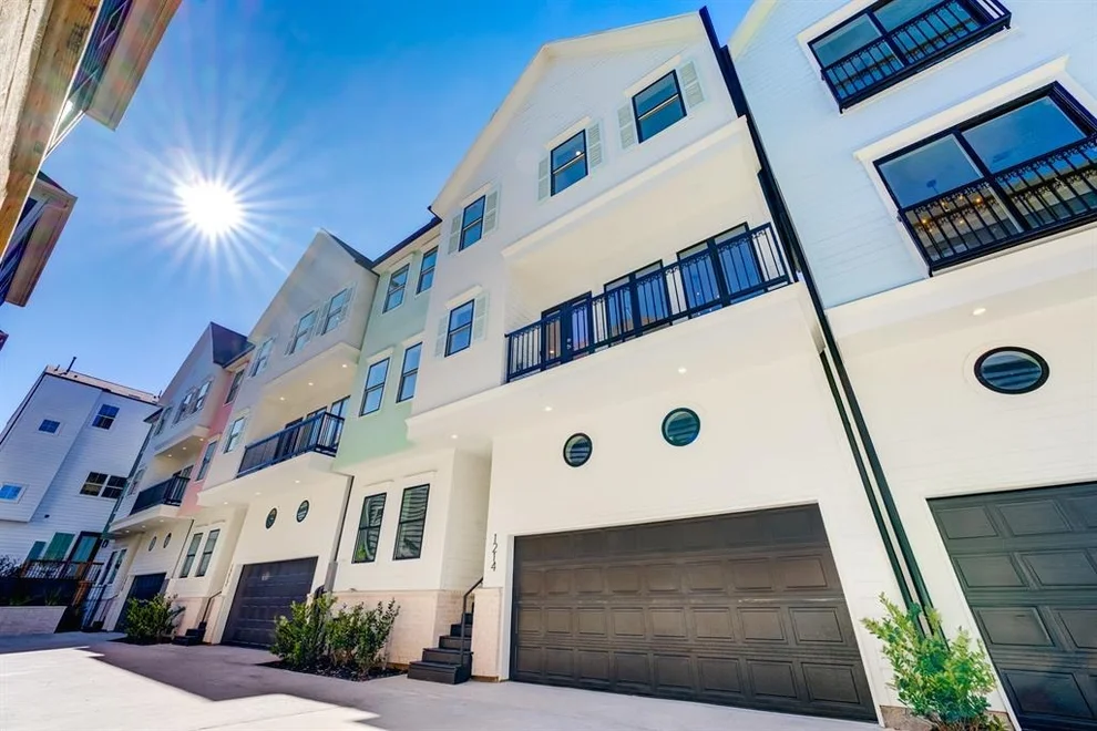 Unit for sale at 1214 W 23rd, Houston, TX 77008