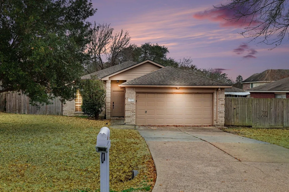 Unit for sale at 322 Moonwalk Street, Montgomery, TX 77356