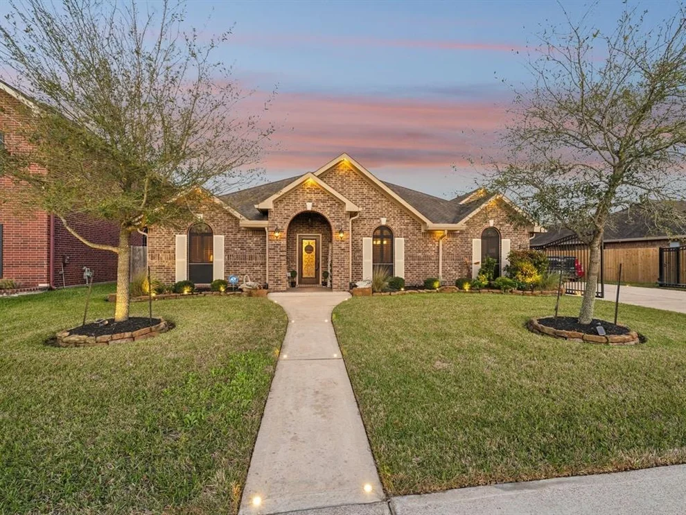 Unit for sale at 2405 Quartzsite Street, League City, TX 77573
