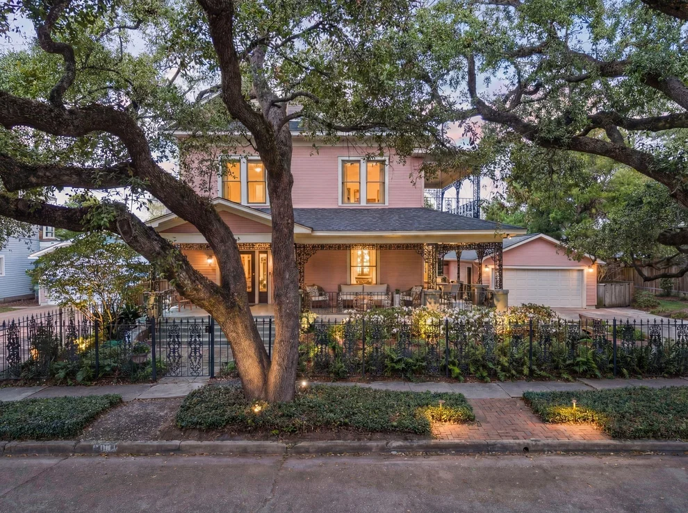 Unit for sale at 411 Bayland Avenue, Houston, TX 77009