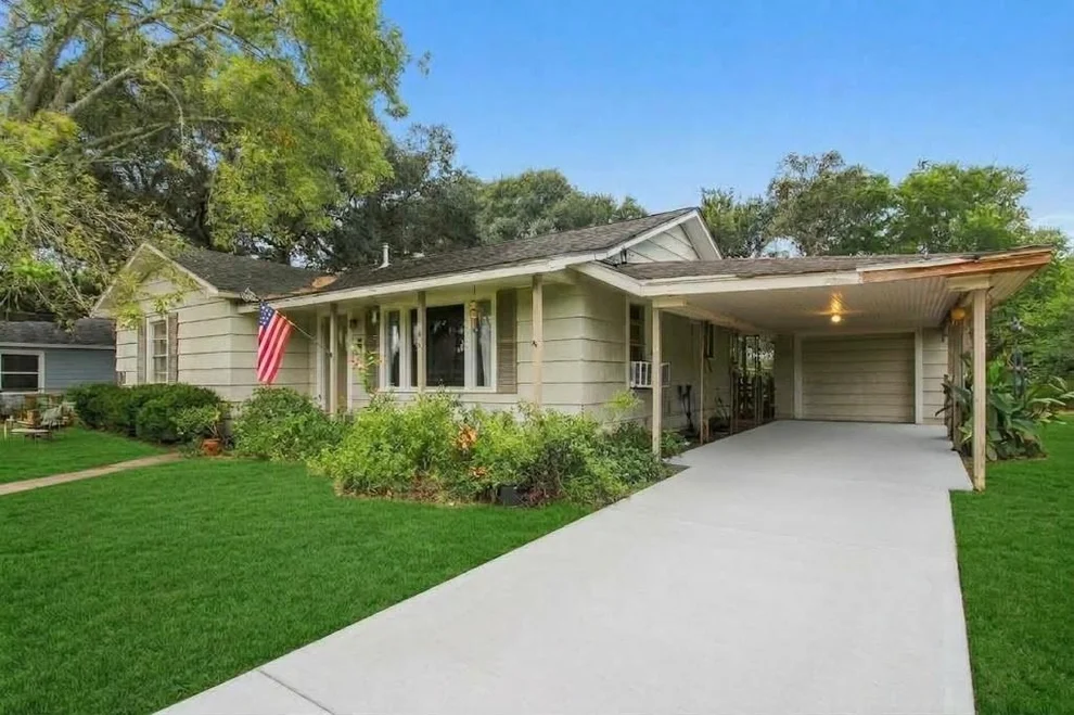 Unit for sale at 146 County Road 119, Raywood, TX 77582