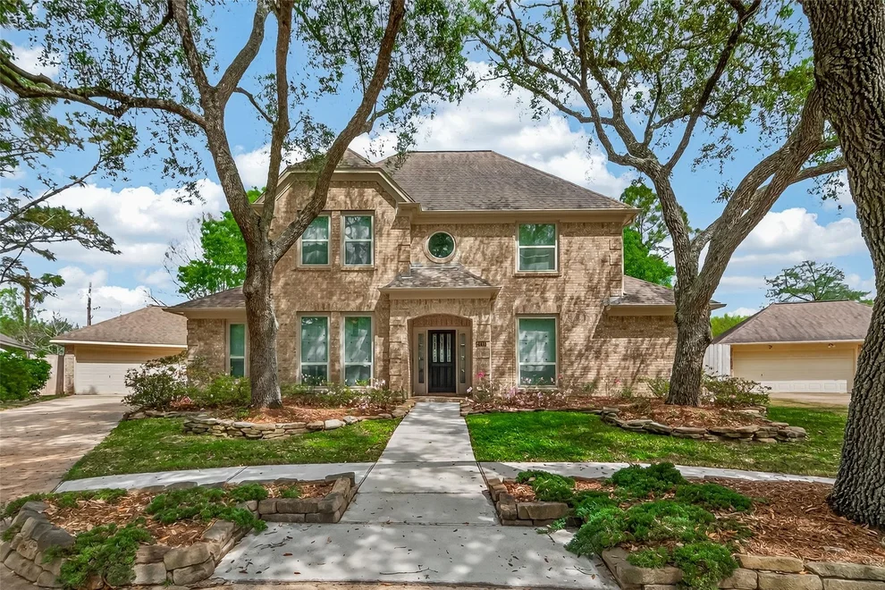 Unit for sale at 2103 Pleasant Palm Circle, League City, TX 77573