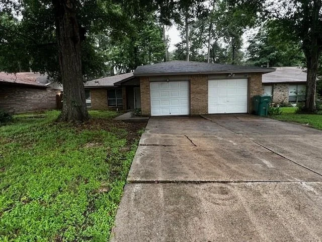 Unit for sale at 1610 Hazelwood Street, Conroe, TX 77301