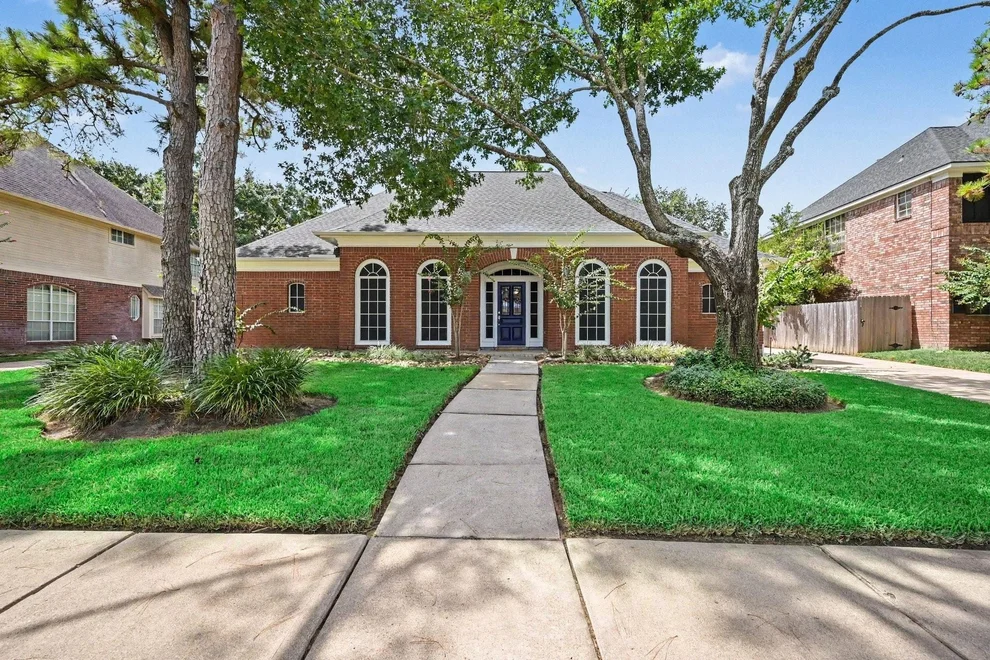 Unit for sale at 20811 Autumn Redwood Way, Cypress, TX 77433
