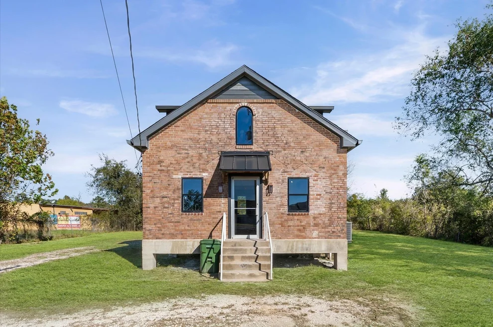 Unit for sale at 1420 Fm 1960, Dayton, TX 77535