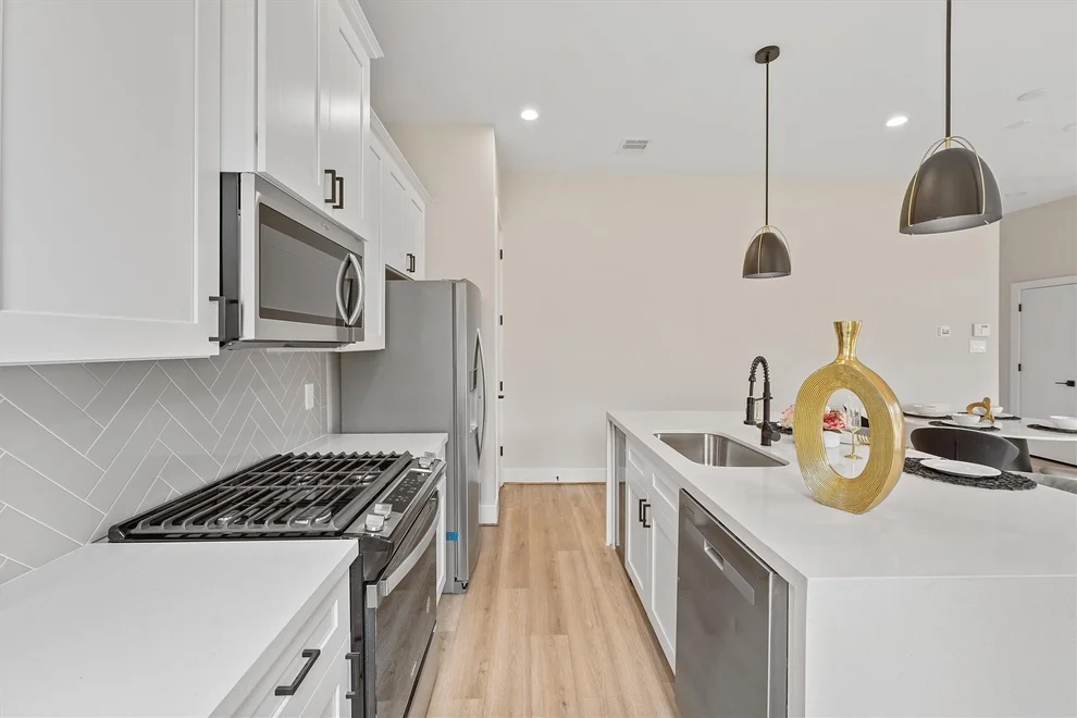 Unit for sale at 833 Dorchester St Street, Houston, TX 77022