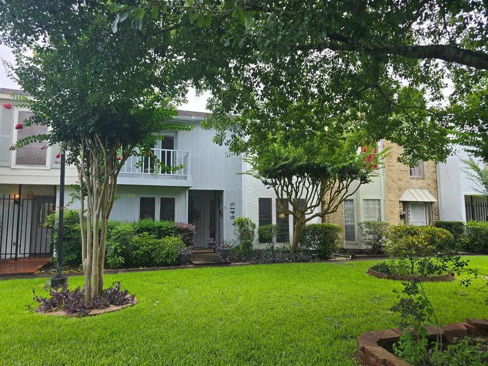 Unit for sale at 6415 Creekbend Drive, Houston, TX 77096
