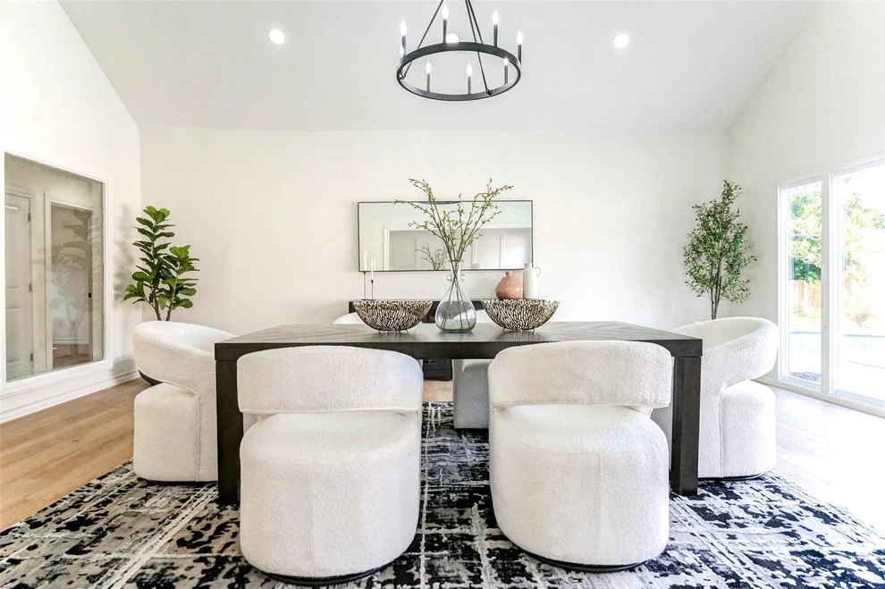 Unit for sale at 11618 Lakeside Place Drive, Houston, TX 77077