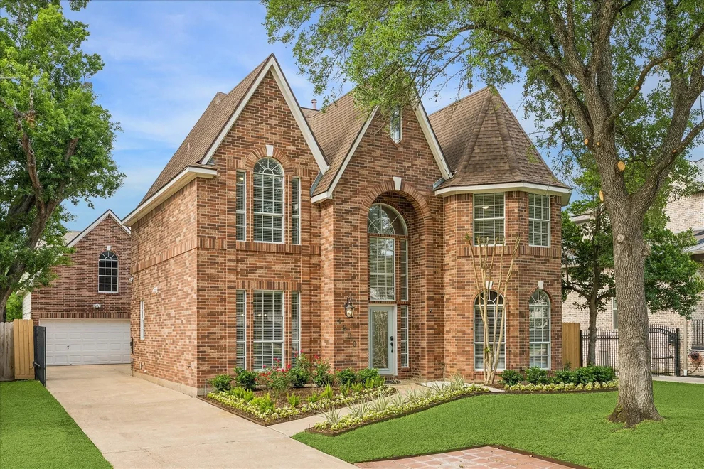 Unit for sale at 4800 Holly Street, Bellaire, TX 77401