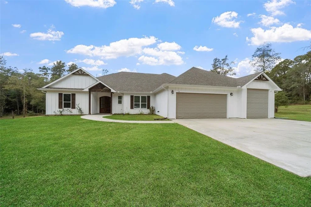 Unit for sale at 5050 Fm 222 Loop S, Coldspring, TX 77331
