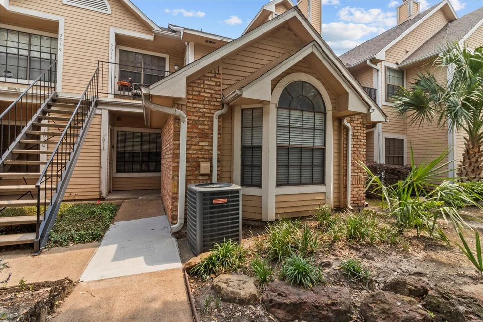 Unit for sale at 2300 Old Spanish Trail, Houston, TX 77054