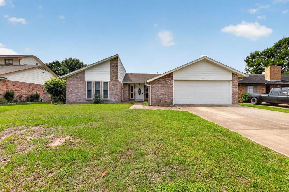 Unit for sale at 18731 Shannon Glen Lane, Houston, TX 77084