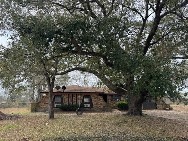 Unit for sale at 193 Charles Street, Trinity, TX 75862