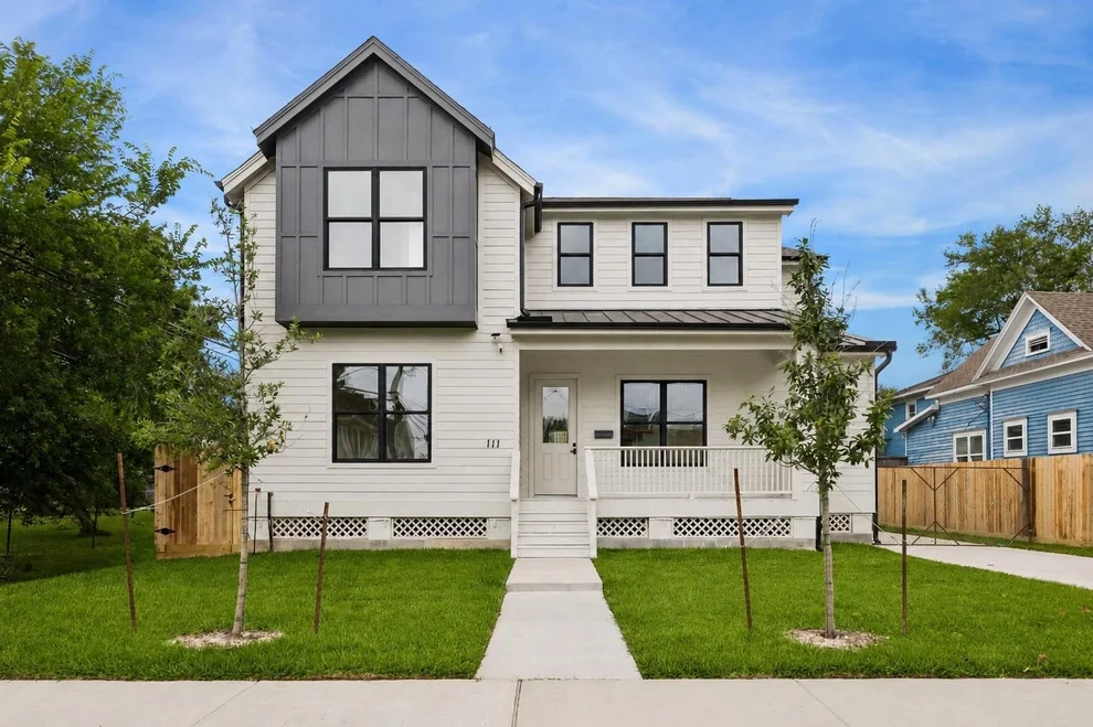 Unit for sale at 111 E 18th Street, Houston, TX 77008