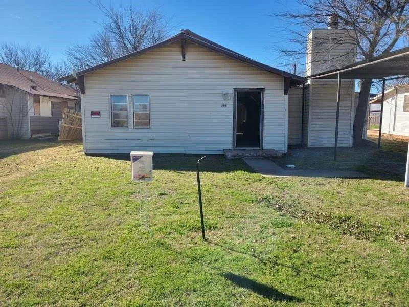 Unit for sale at 306 E Ida Avenue, Electra, TX 76360