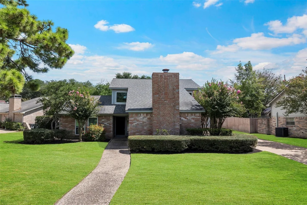 Unit for sale at 7606 Virginia Water Lane, Houston, TX 77095