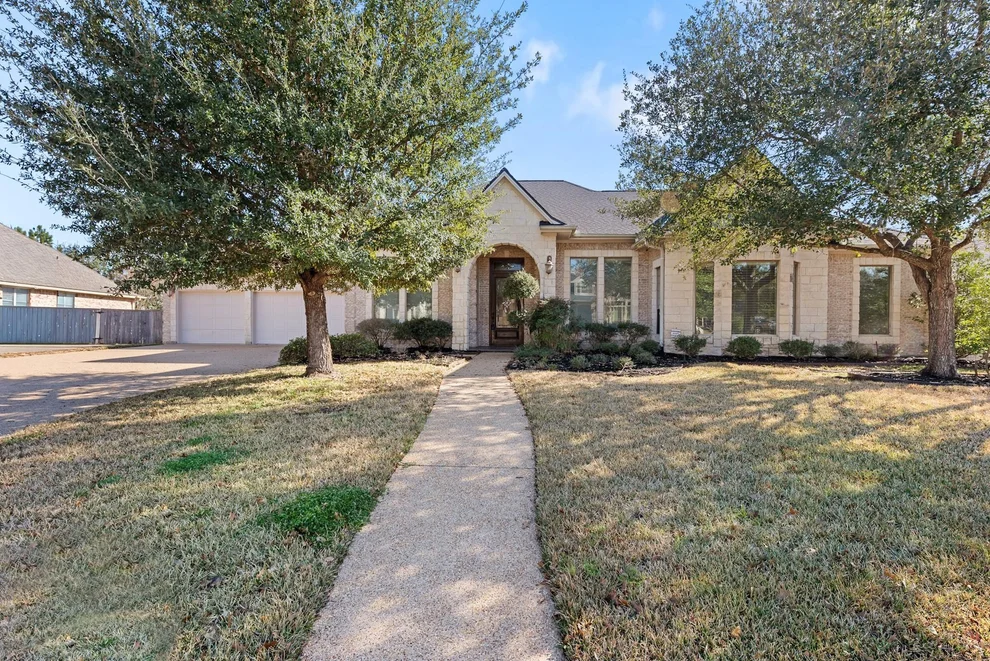 Unit for sale at 904 Plainfield Court, College Station, TX 77845