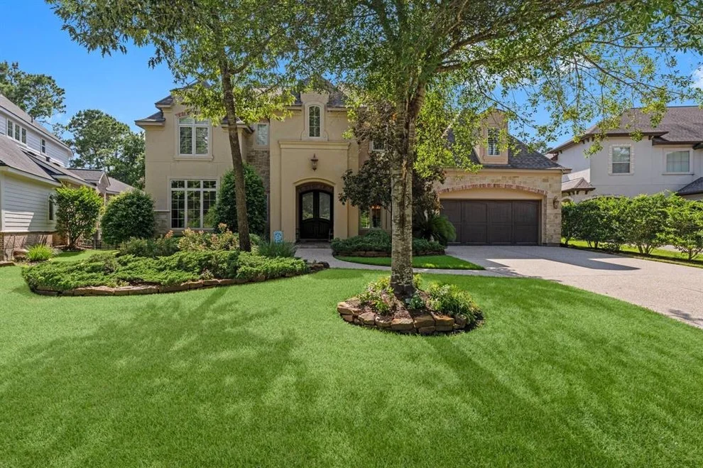Unit for sale at 15 Quintelle Court, The Woodlands, TX 77382