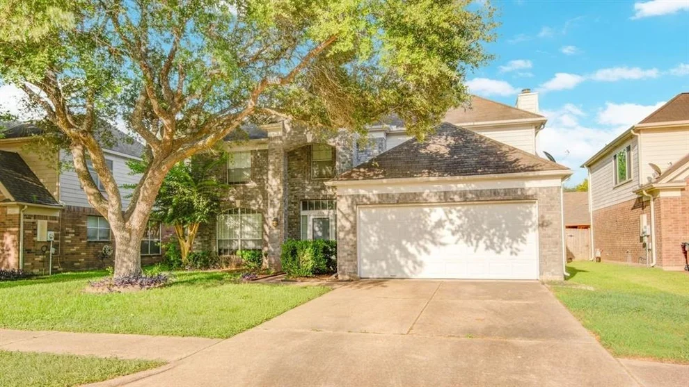 Unit for sale at 2917 Veva Drive, Pearland, TX 77584