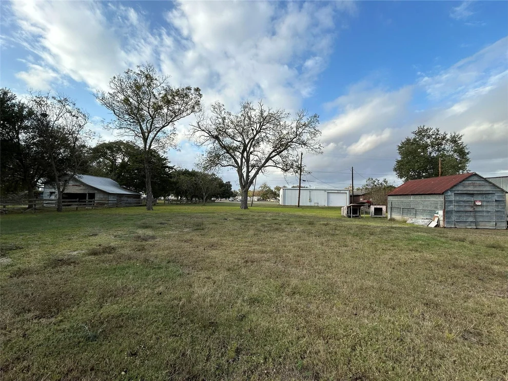Unit for sale at 810 Morris Street, East Bernard, TX 77435