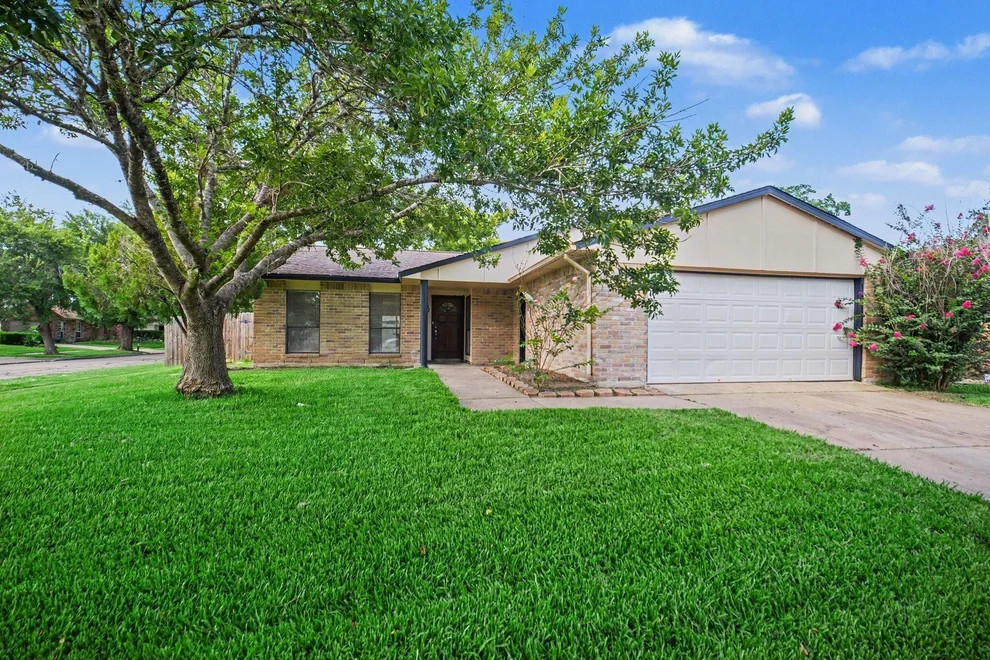 Unit for sale at 6713 Tara Drive, Richmond, TX 77469