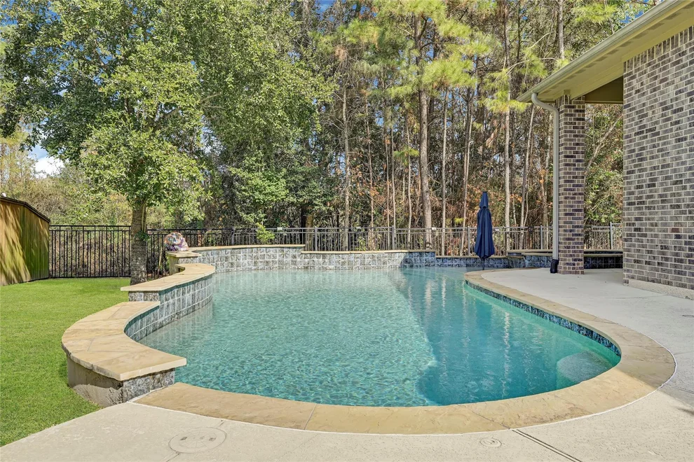 Unit for sale at 110 Lily Green Court, Conroe, TX 77304