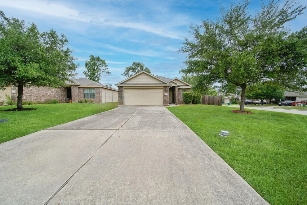 Unit for sale at 1615 Leafhopper Lane, Conroe, TX 77301