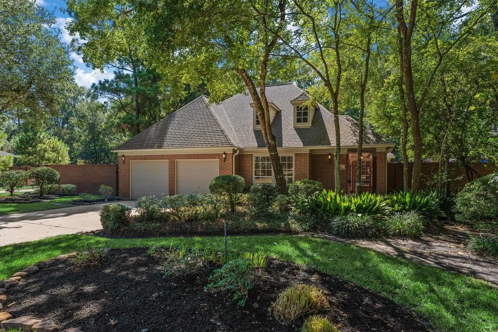 Unit for sale at 25 Vinebrook Road, Spring, TX 77380