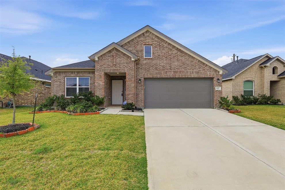 Unit for sale at 3227 Falling Brook Drive, Baytown, TX 77521