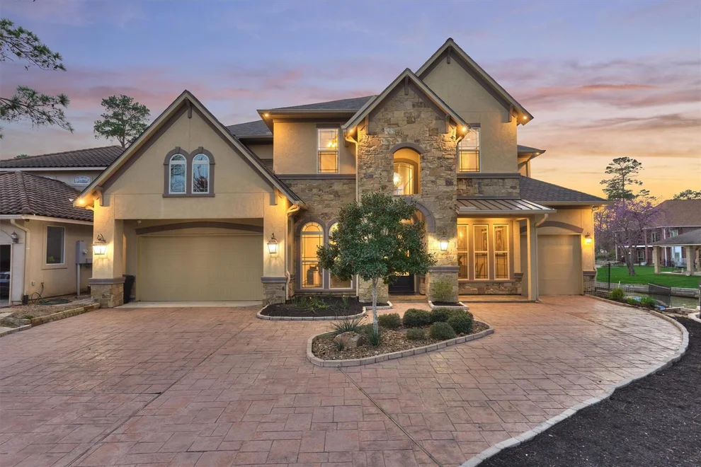 Unit for sale at 12838 Lakeshore Drive, Montgomery, TX 77356