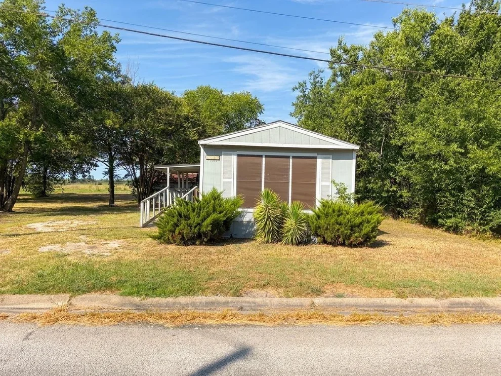 Unit for sale at 1304 S Beaton Street, Corsicana, TX 75110