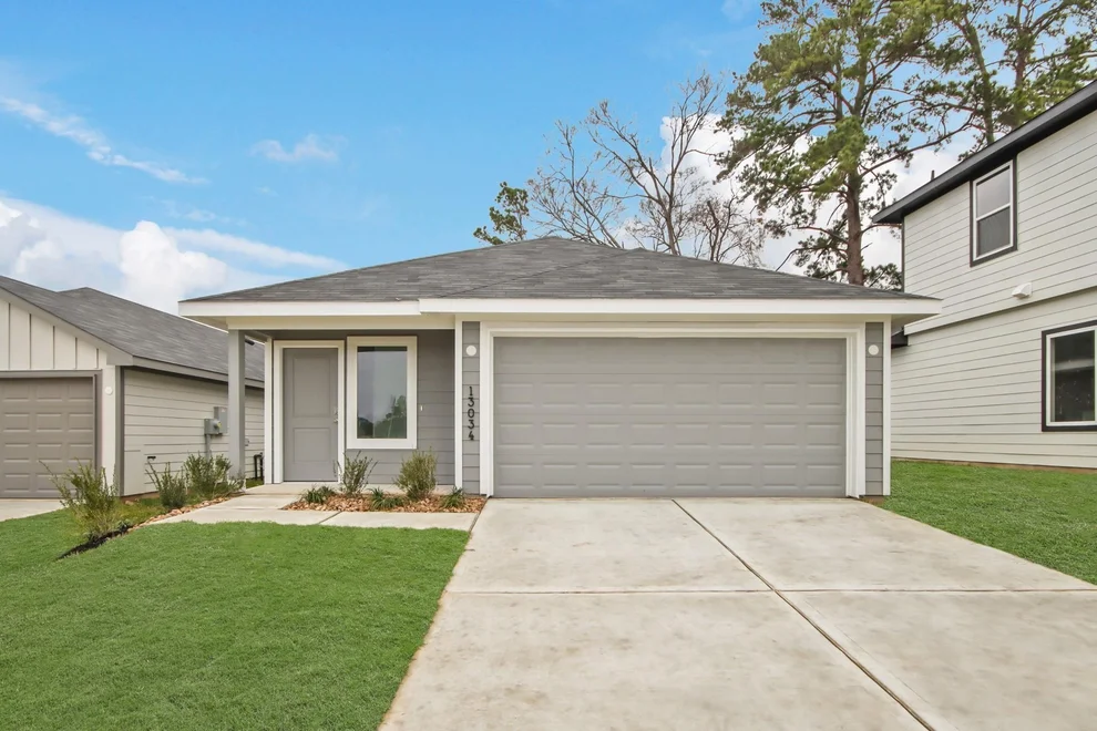 Unit for sale at 13034 Sorrento Bay Drive, Willis, TX 77318