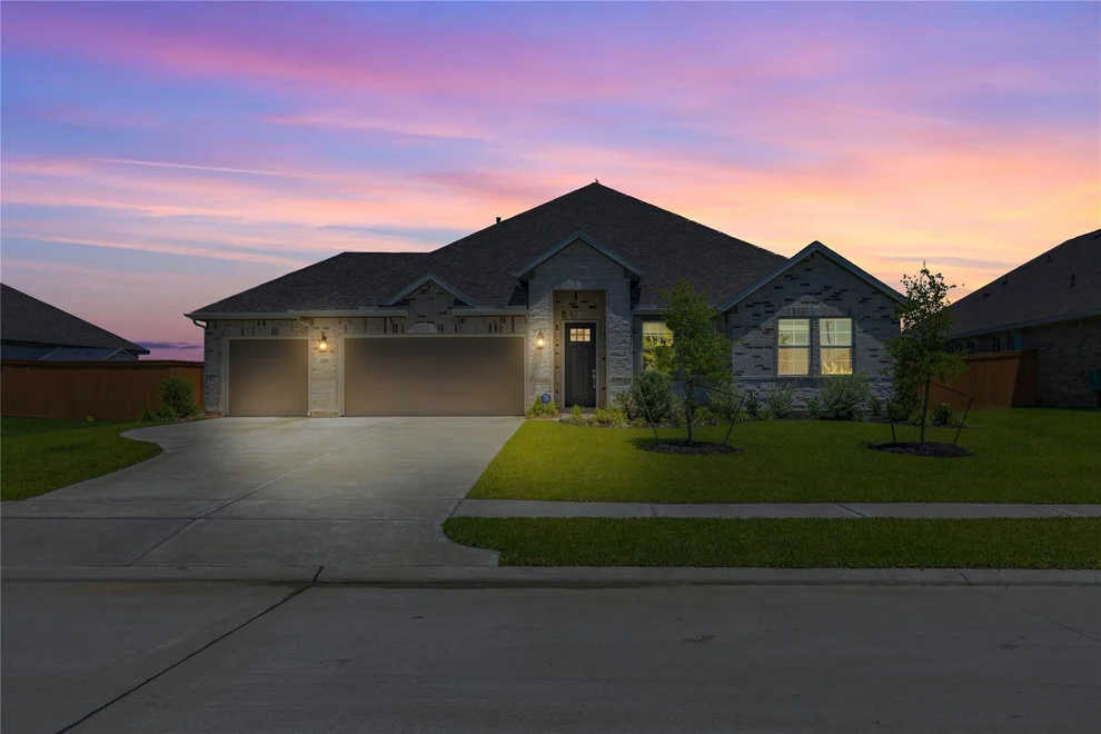 Unit for sale at 1190 Imperial Ranch Way, Dayton, TX 77535